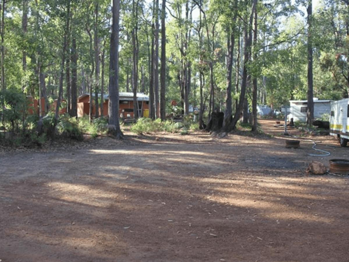 Dwellingup Chalets & Caravan Park