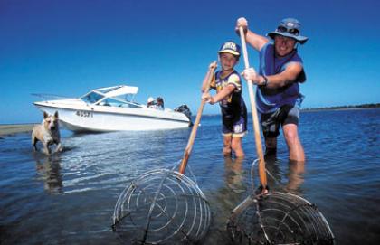 crabbing peel coast scoop mandurah blue things crabs